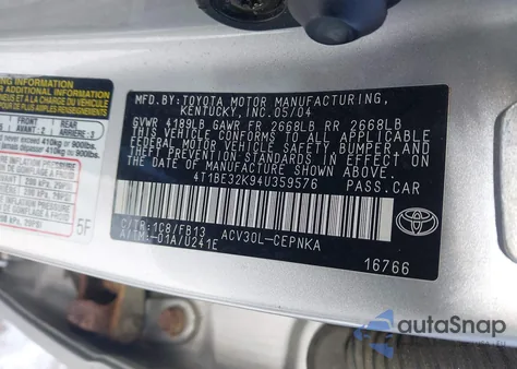 2004 Toyota Camry Le z USA, uszkodzony, nr VIN 4T1BE32K94U359576